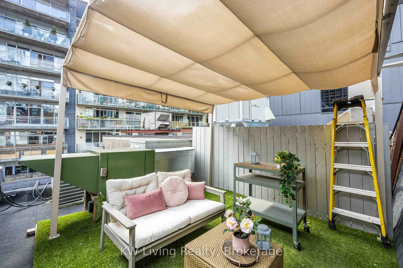 617, King, Waterfront Communities C1, Toronto