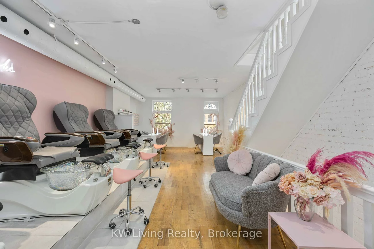 617, King, Waterfront Communities C1, Toronto