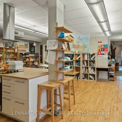 Commercial for sale, 39, Spadina, Annex, Toronto