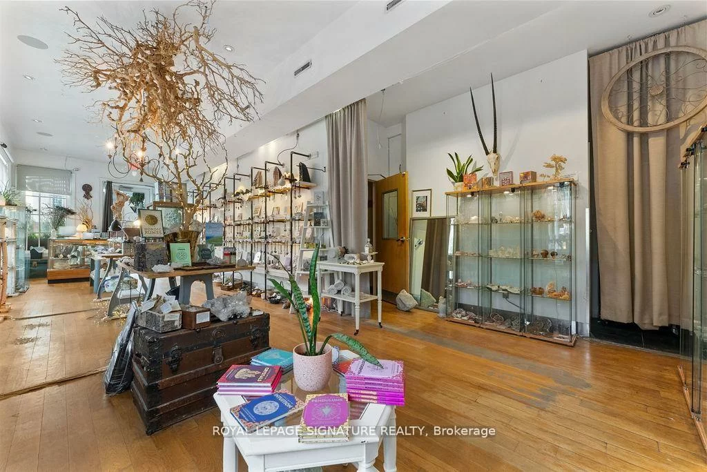 154, Harbord, Annex, Toronto