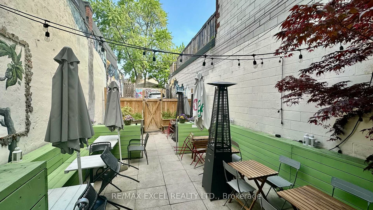 676, Queen, Trinity-Bellwoods, Toronto