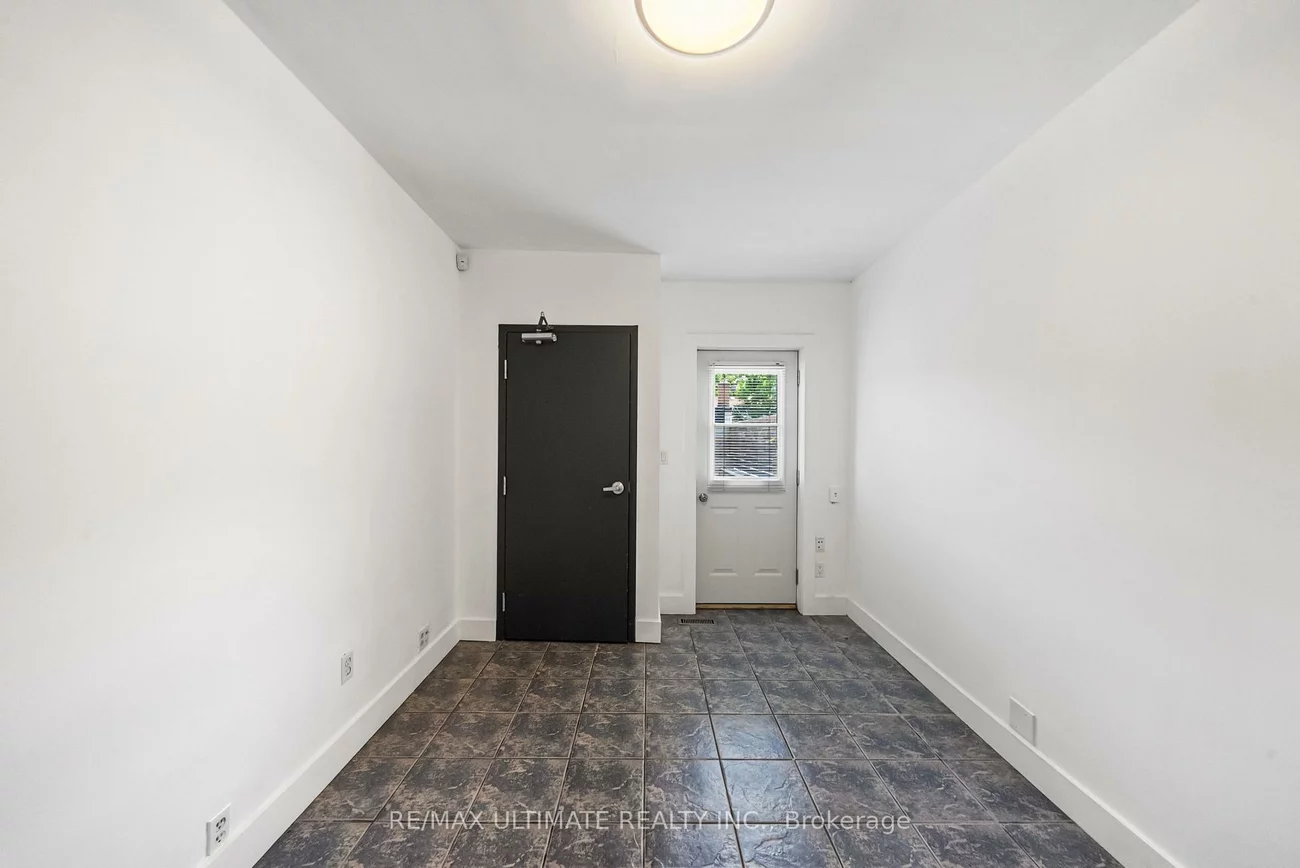 831, Queen, Niagara, Toronto