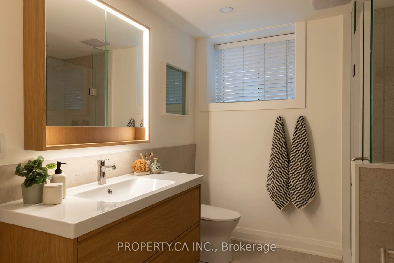 197, Roxton, Trinity-Bellwoods, Toronto