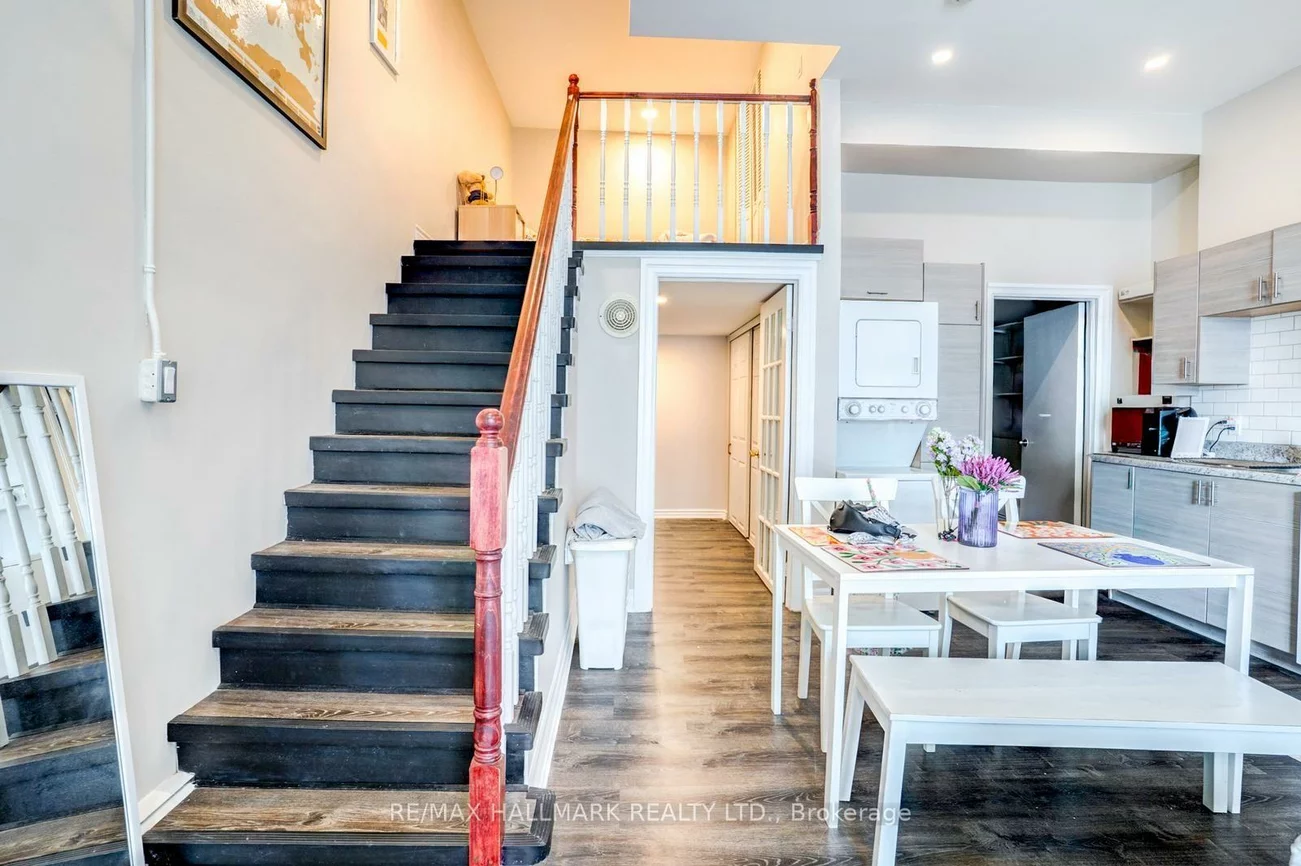 282, Avenue, Casa Loma, Toronto