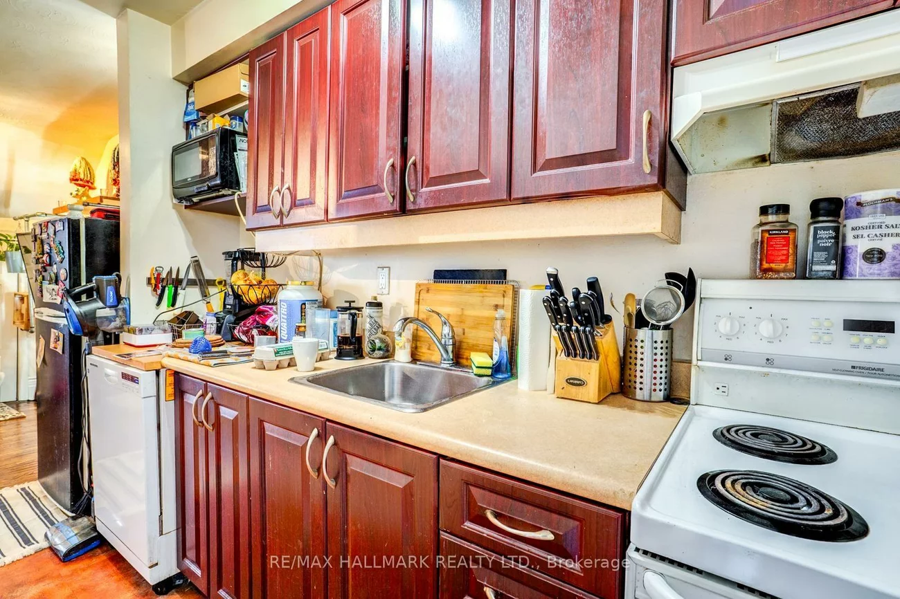 282, Avenue, Casa Loma, Toronto