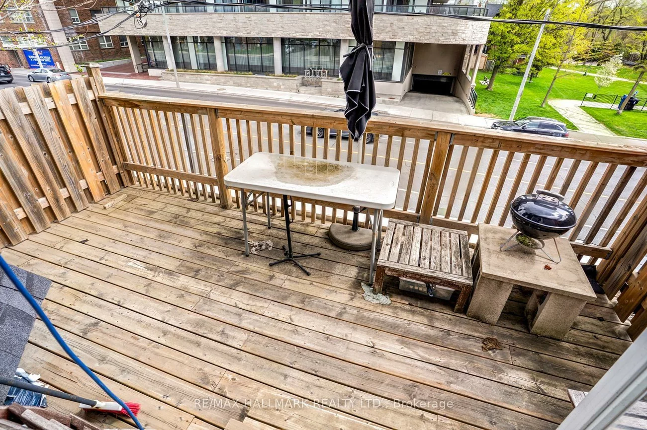 282, Avenue, Casa Loma, Toronto