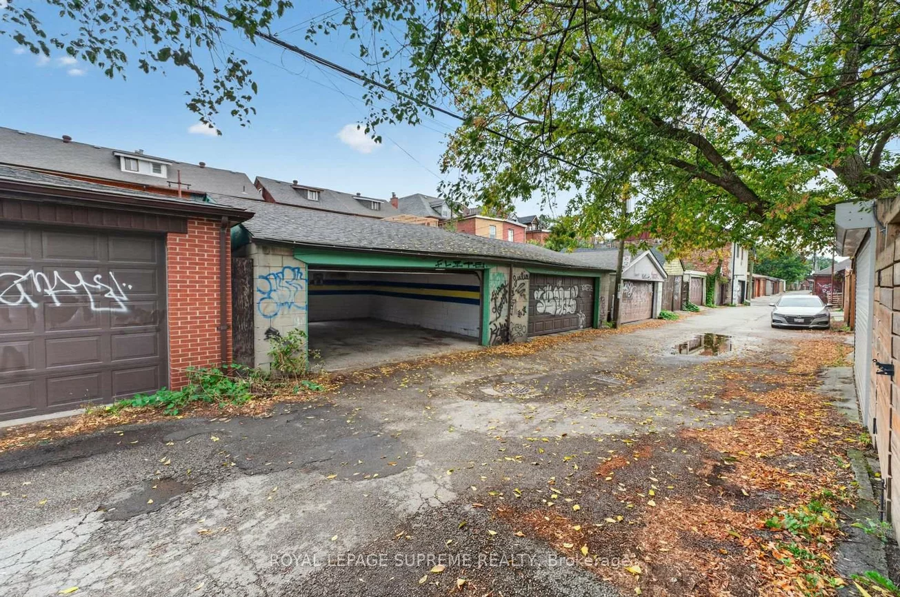 626, Manning, Palmerston-Little Italy, Toronto