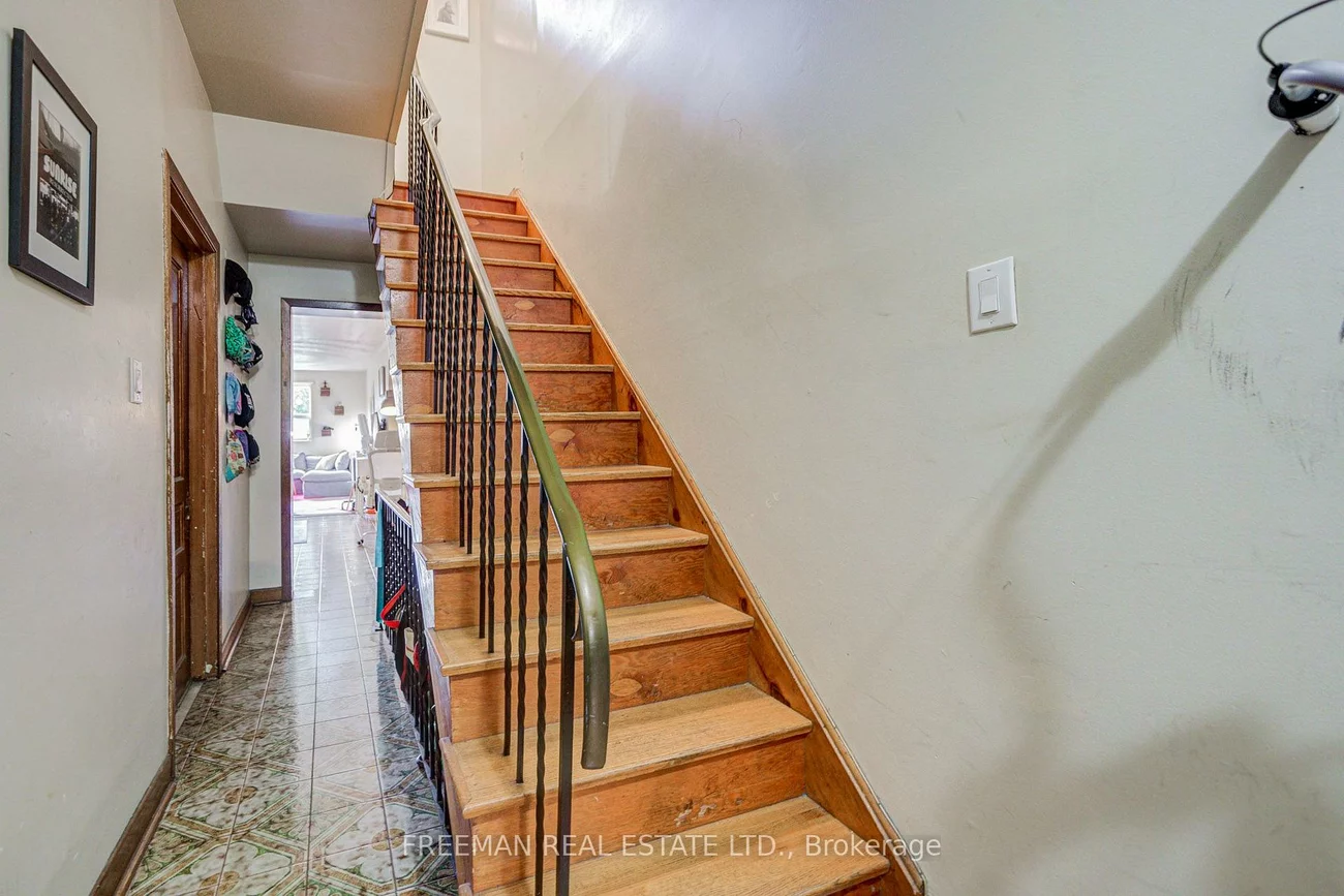 492, Manning, Palmerston-Little Italy, Toronto