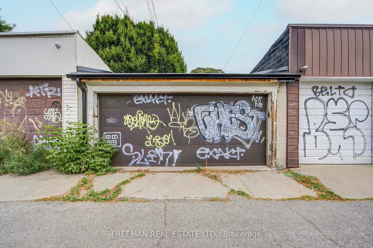 492, Manning, Palmerston-Little Italy, Toronto