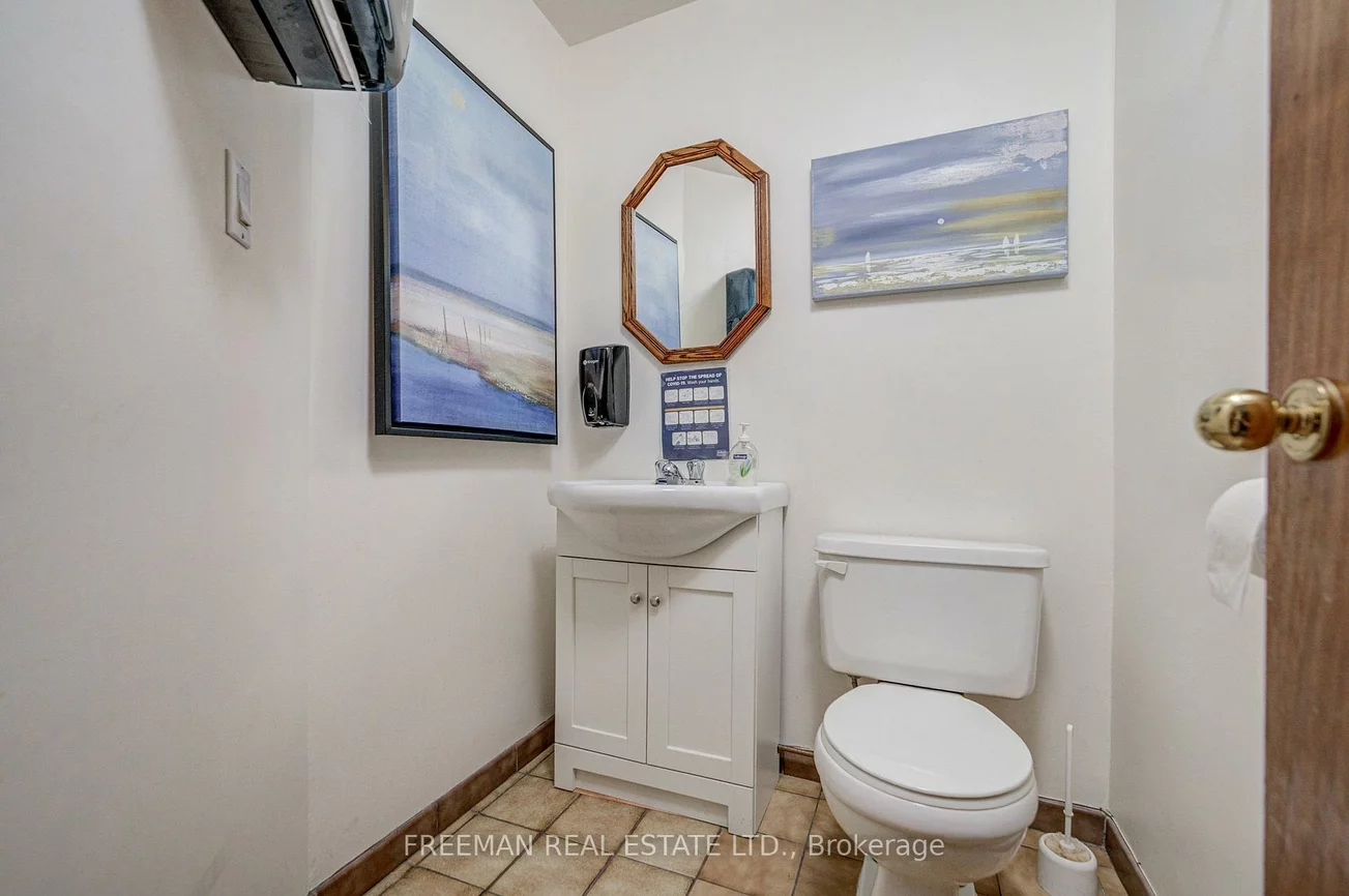 492, Manning, Palmerston-Little Italy, Toronto