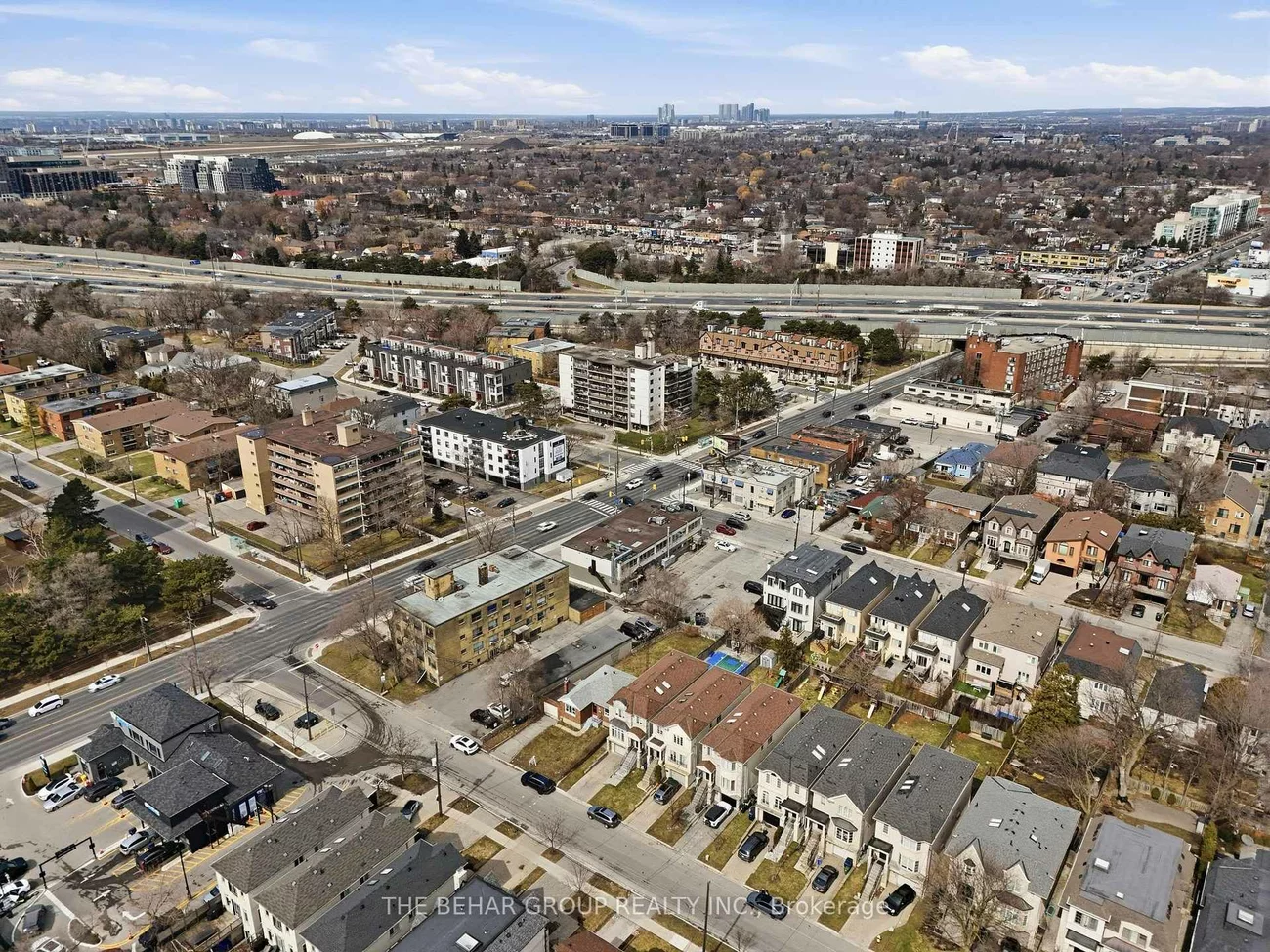 3645, Bathurst, Bedford Park-Nortown, Toronto
