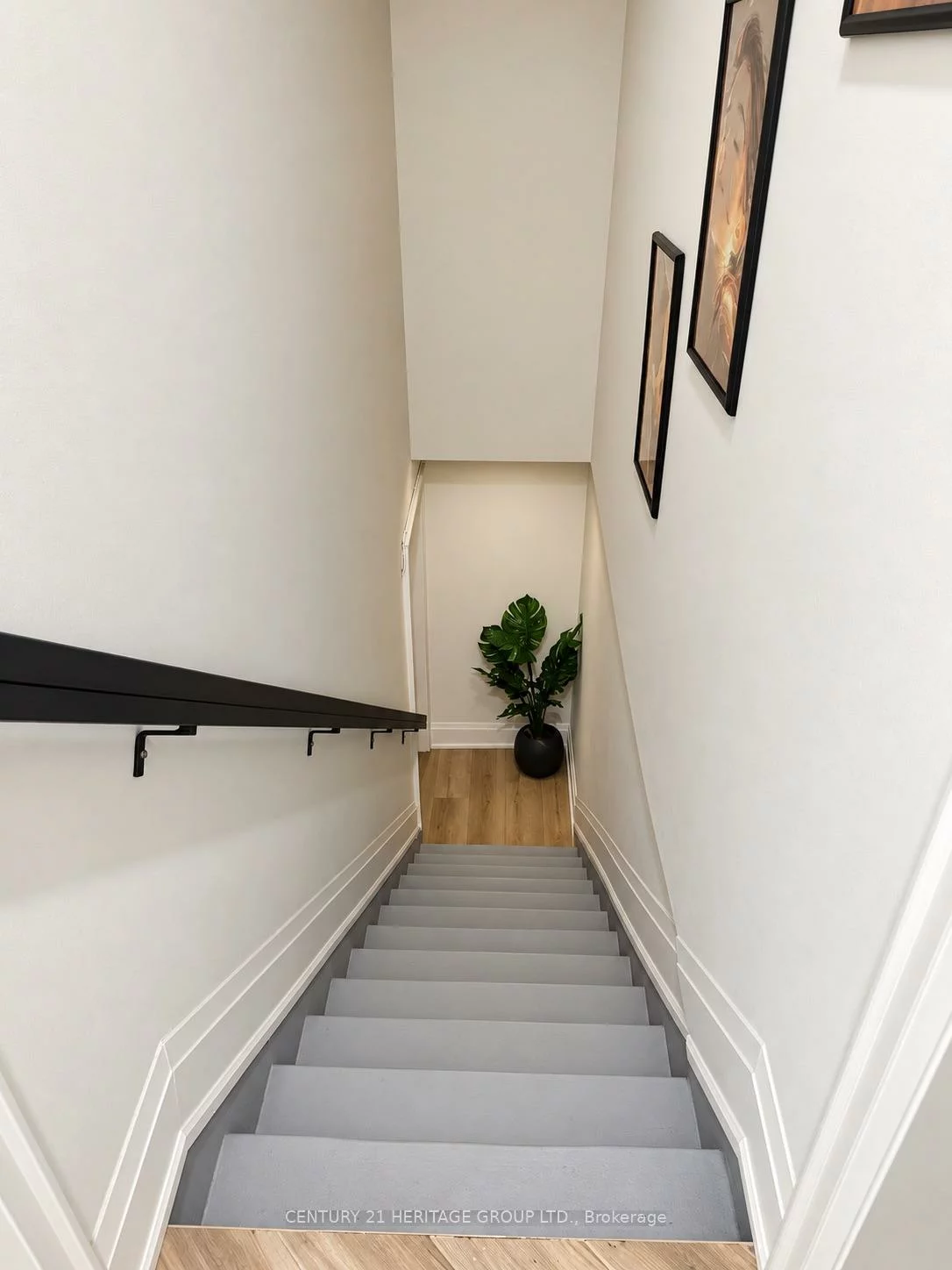 1618, Bayview, Leaside, Toronto