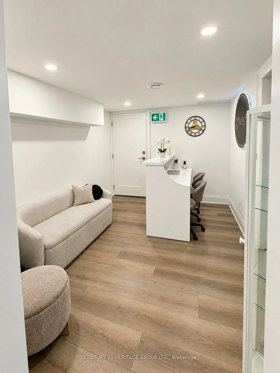 1618, Bayview, Leaside, Toronto
