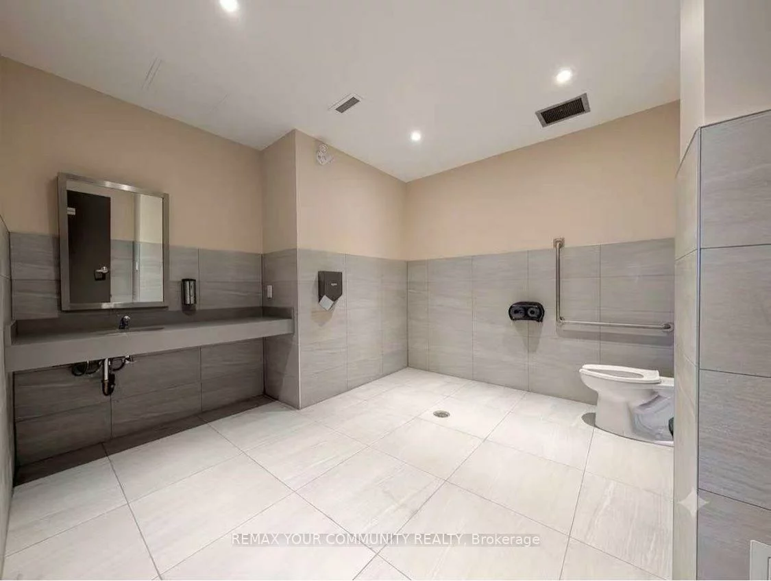 205, PLACER, Hillcrest Village, Toronto