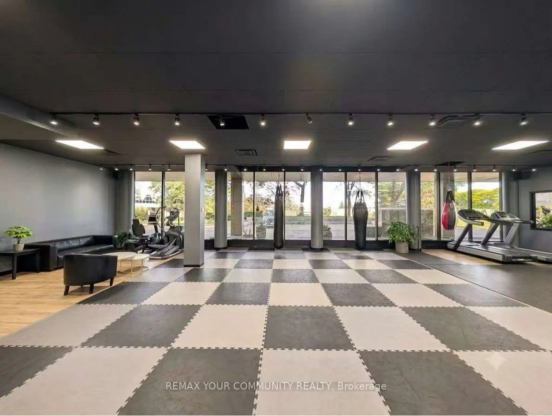 205, PLACER, Hillcrest Village, Toronto