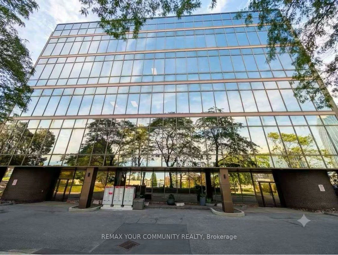 205, PLACER, Hillcrest Village, Toronto