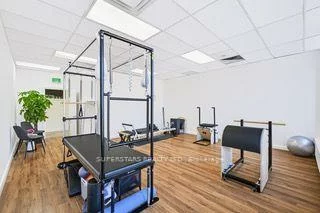 1300, Don Mills, Banbury-Don Mills, Toronto