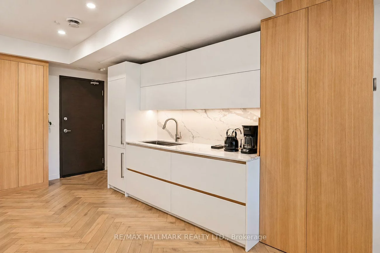 222, Finch, Newtonbrook West, Toronto
