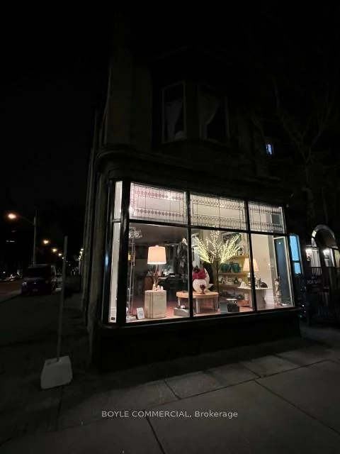 410, Dundas, Moss Park, Toronto
