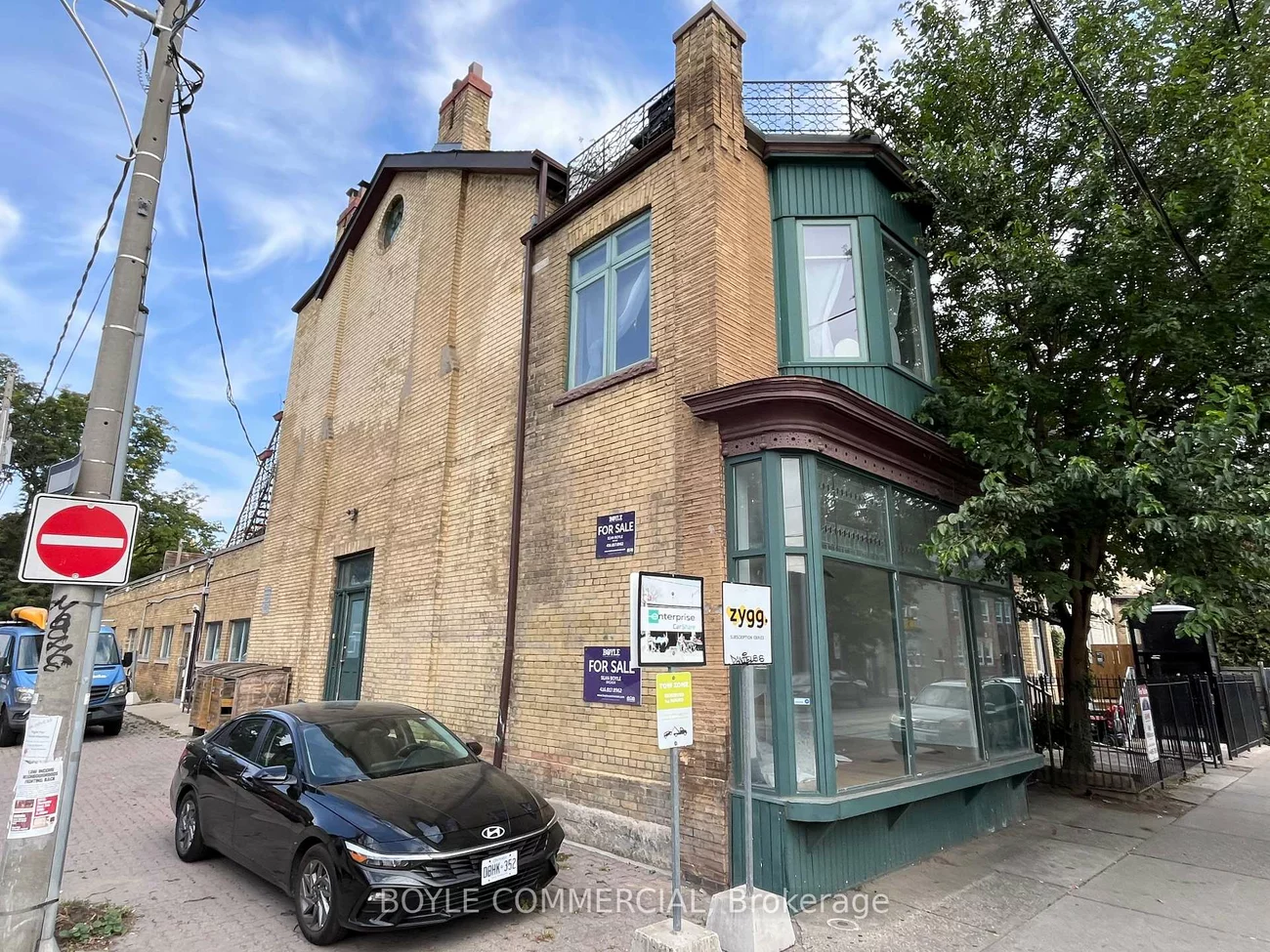 410, Dundas, Moss Park, Toronto