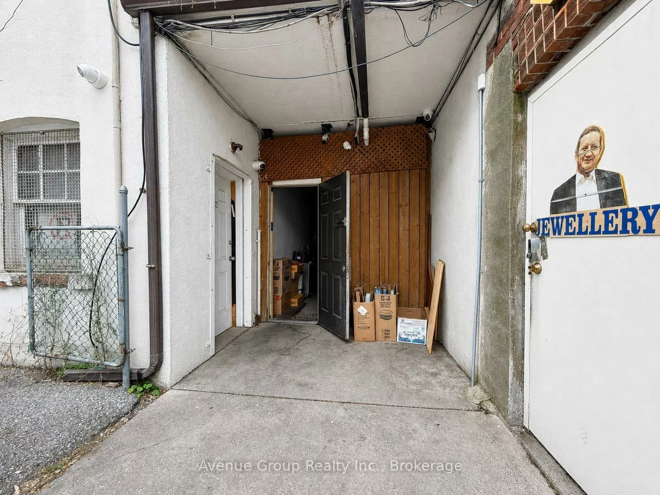 3016B, Bathurst, Englemount-Lawrence, Toronto