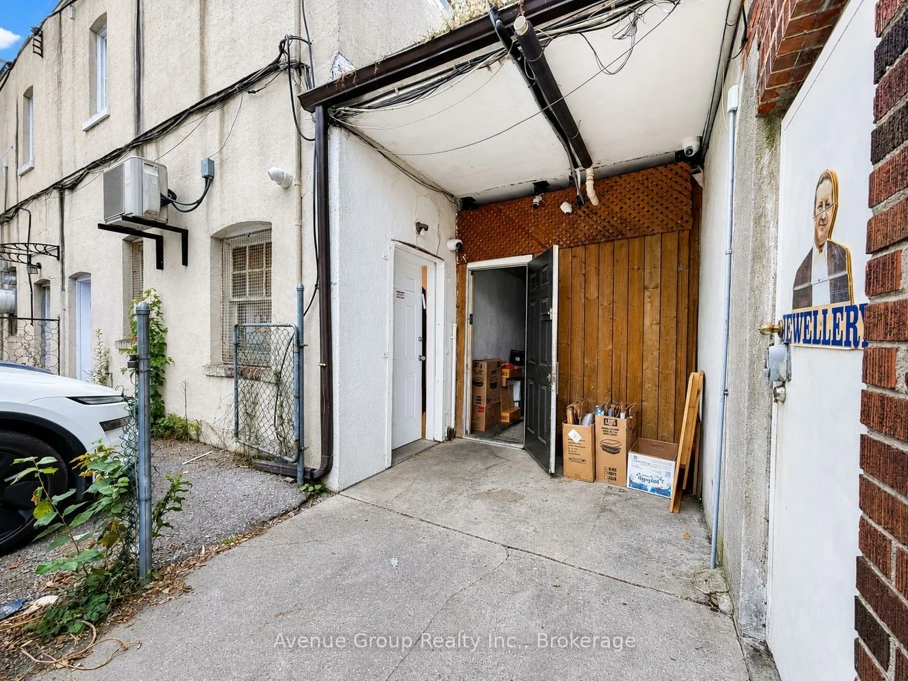 3016B, Bathurst, Englemount-Lawrence, Toronto