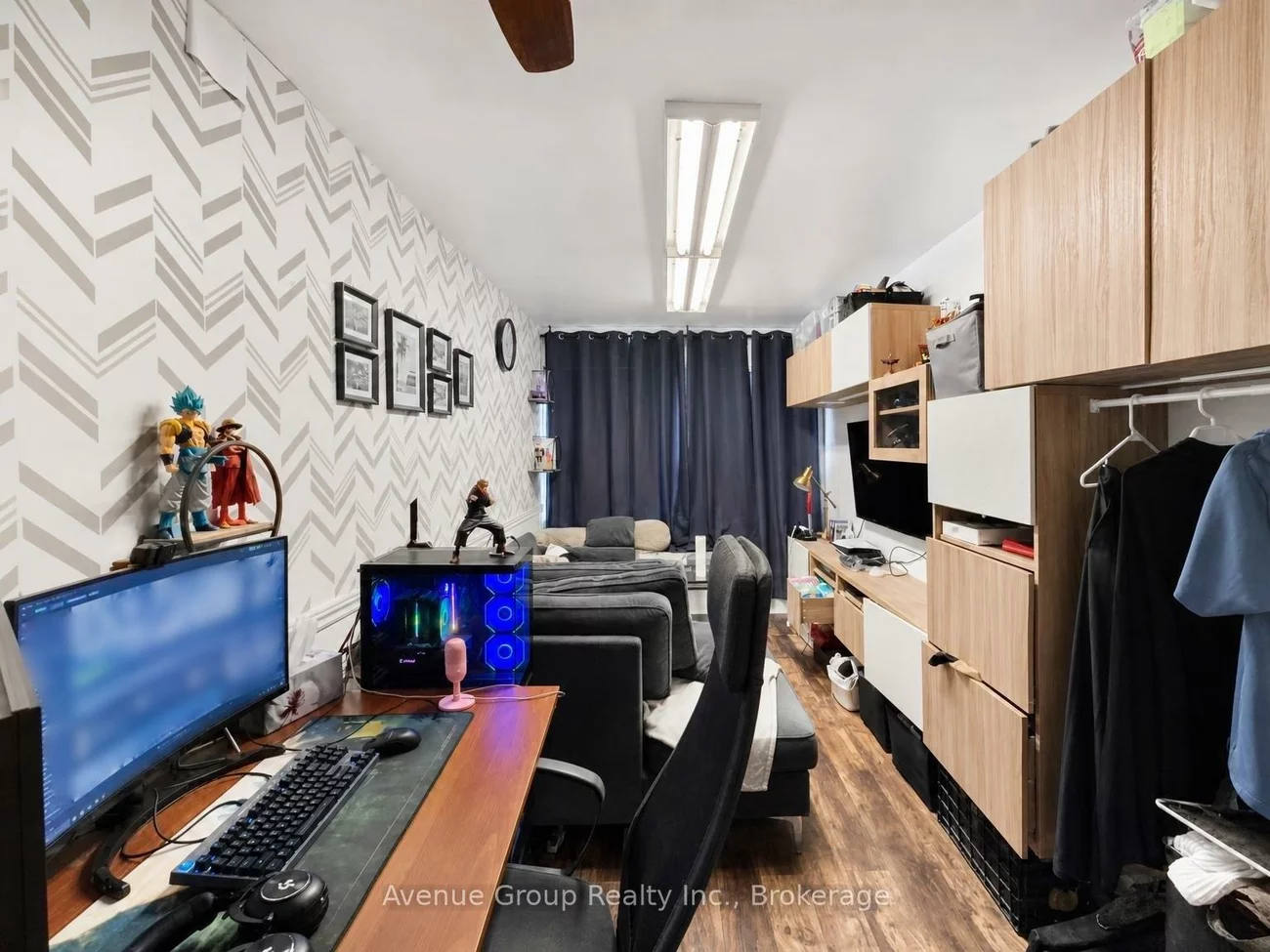 3016B, Bathurst, Englemount-Lawrence, Toronto