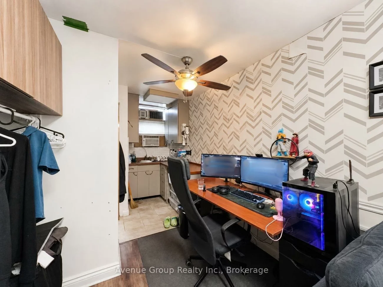 3016B, Bathurst, Englemount-Lawrence, Toronto