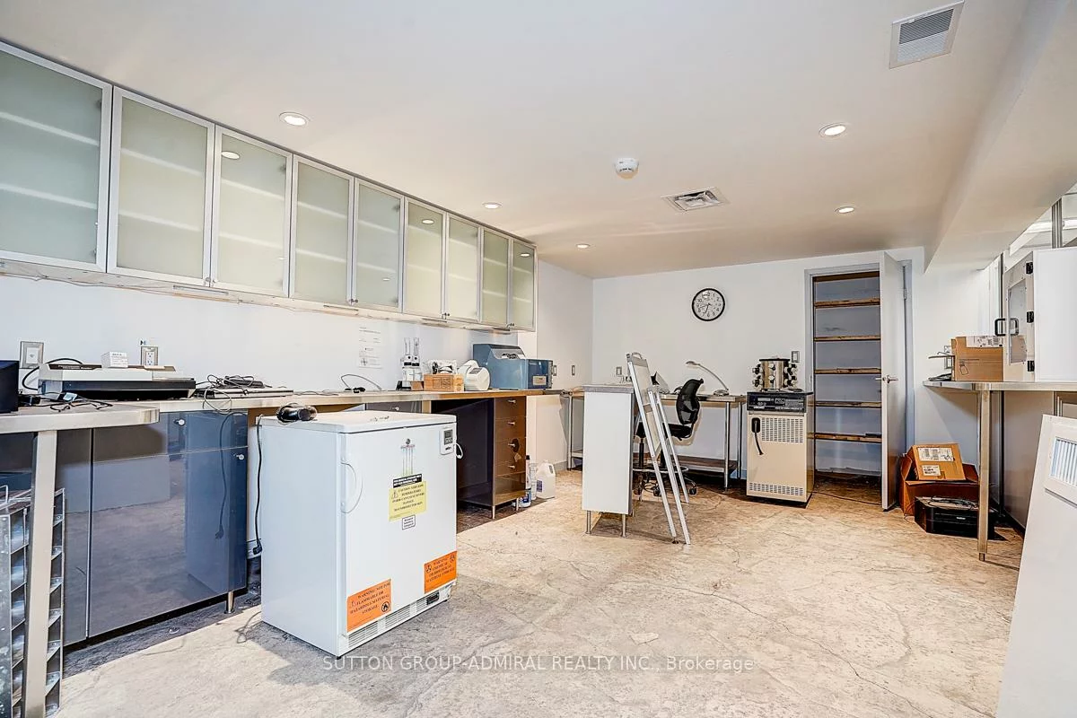 1184, Eglinton, Forest Hill North, Toronto