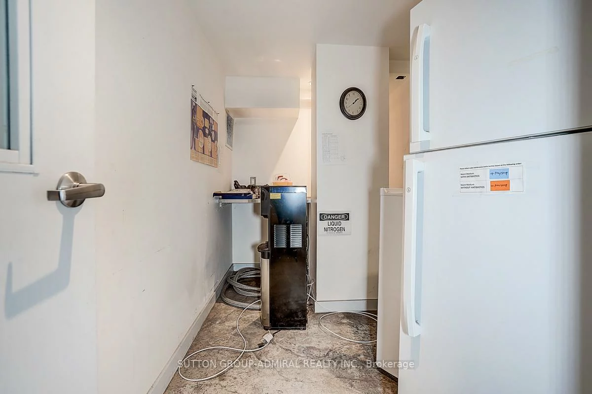 1184, Eglinton, Forest Hill North, Toronto