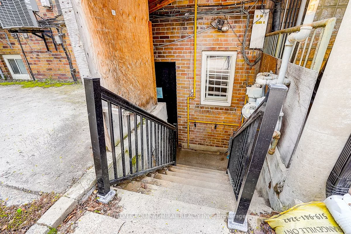 1184, Eglinton, Forest Hill North, Toronto