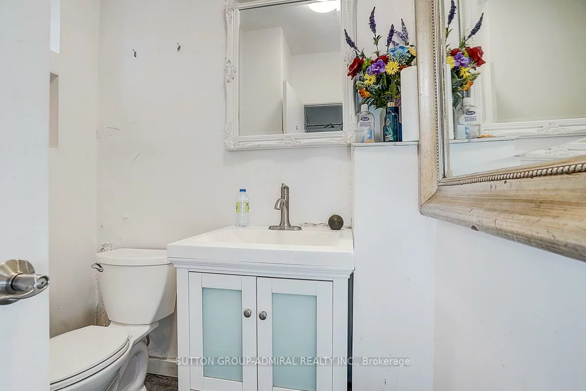 1184, Eglinton, Forest Hill North, Toronto