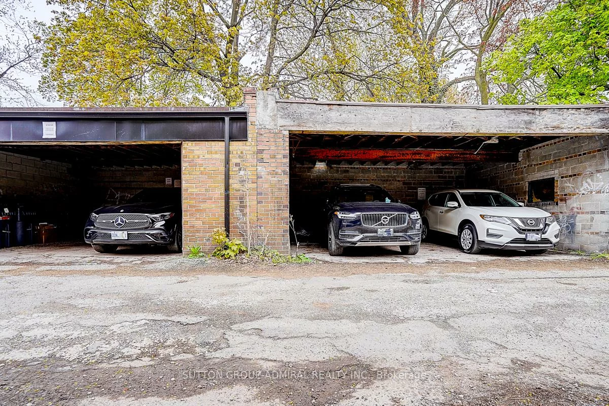 1184, Eglinton, Forest Hill North, Toronto