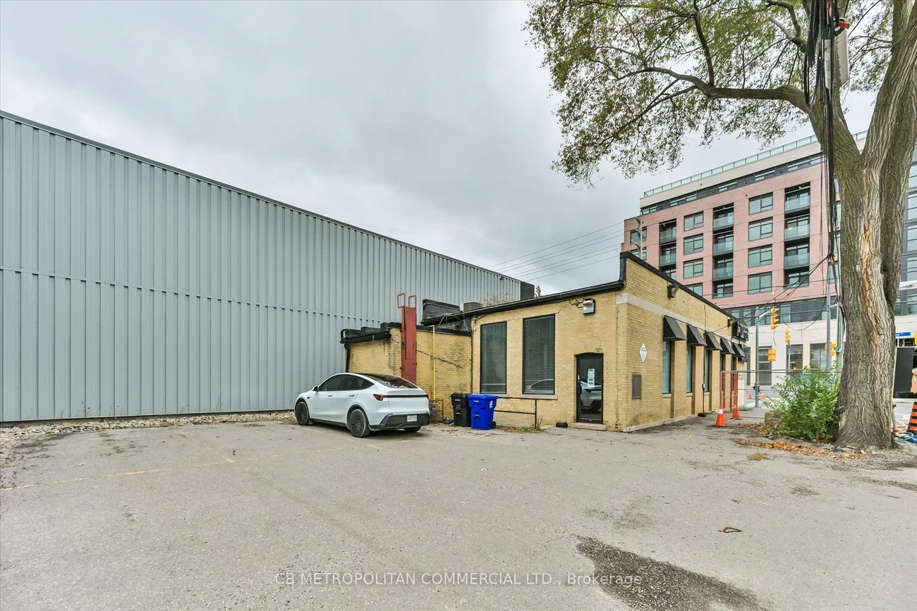 143, Laird, Thorncliffe Park, Toronto