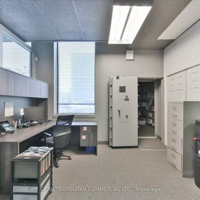 Commercial for sale, 143, Laird, Thorncliffe Park, Toronto