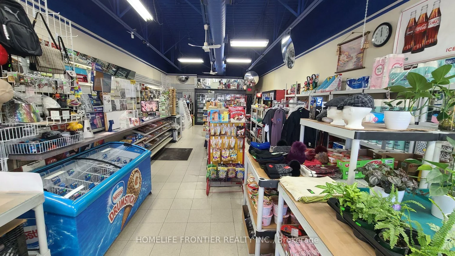 5978, Bathurst, Westminster-Branson, Toronto