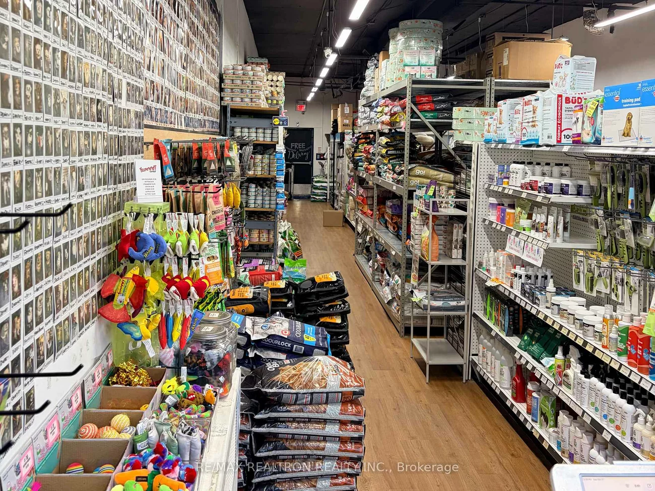 1500, Bathurst, Humewood-Cedarvale, Toronto