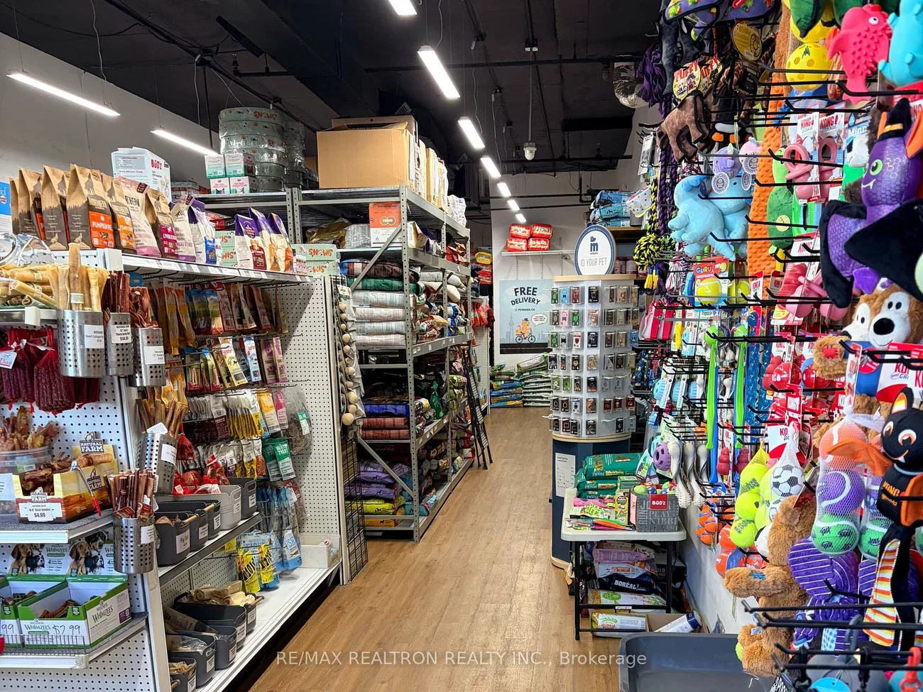 1500, Bathurst, Humewood-Cedarvale, Toronto