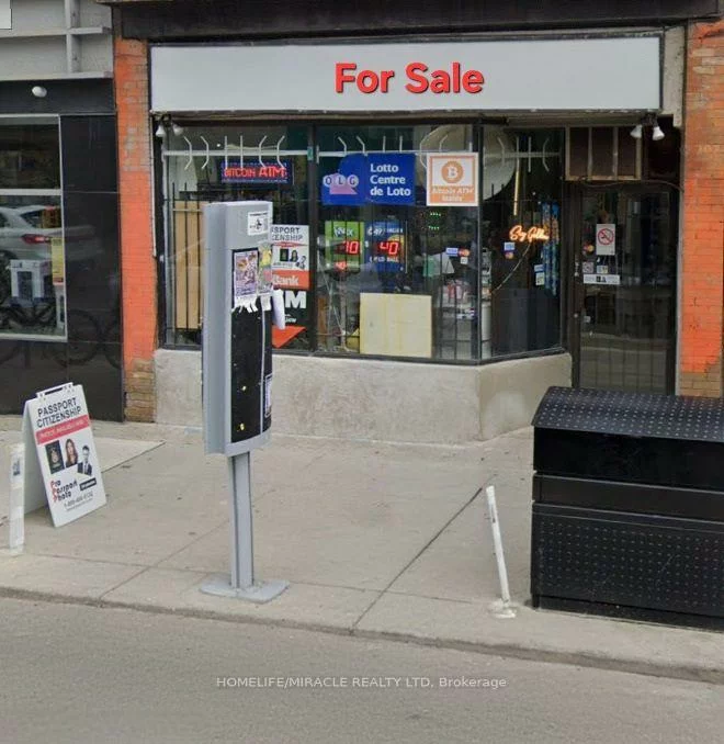 927, Bloor, Palmerston-Little Italy, Toronto