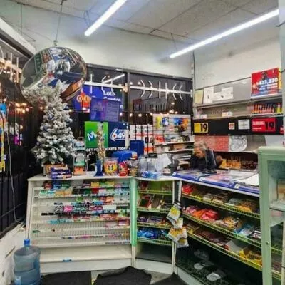Commercial for sale, 927, Bloor, Palmerston-Little Italy, Toronto