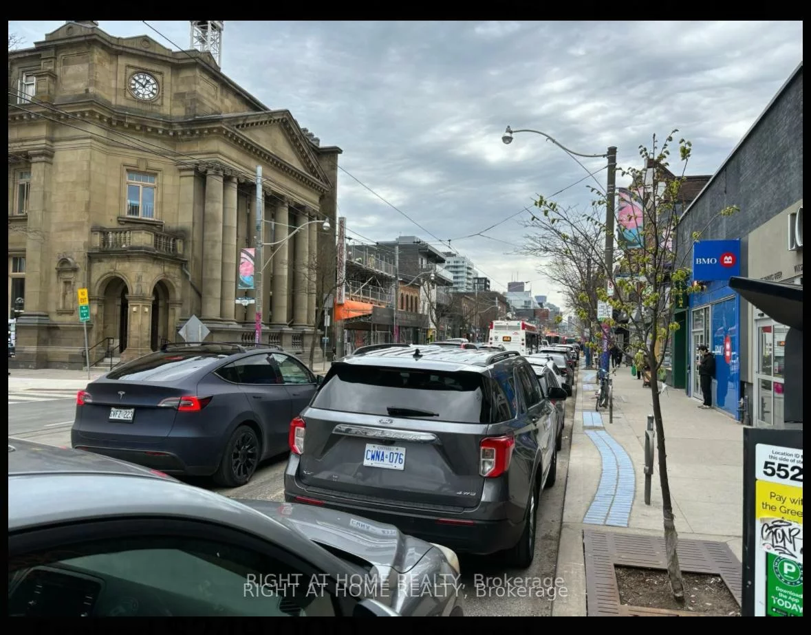 782, Queen, South Riverdale, Toronto