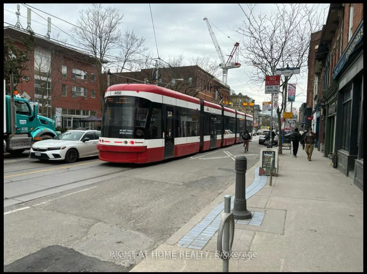 782, Queen, South Riverdale, Toronto
