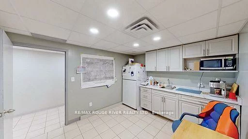 30, Minuk, West Hill, Toronto