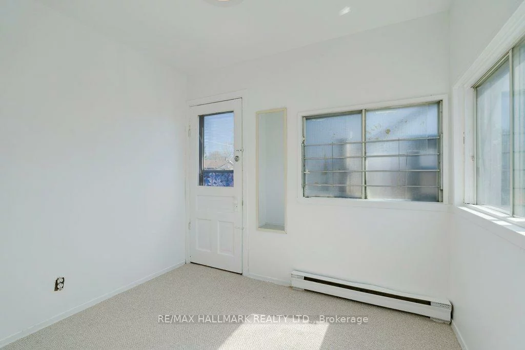 935, Kingston, The Beaches, Toronto