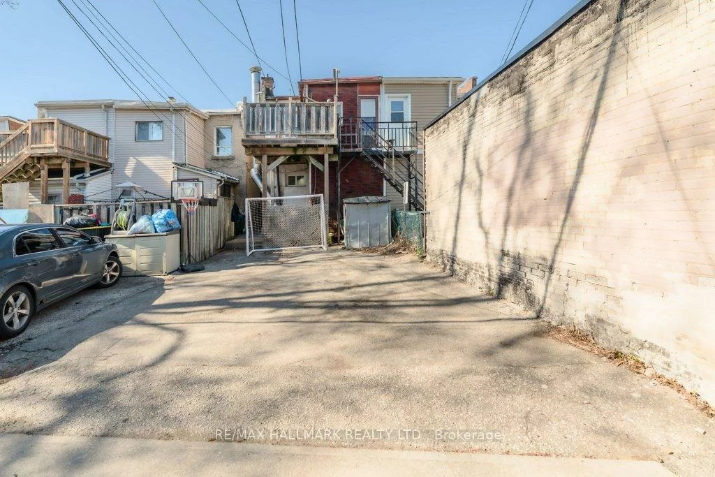 935, Kingston, The Beaches, Toronto