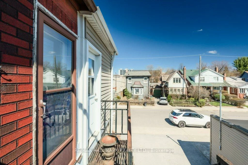 935, Kingston, The Beaches, Toronto