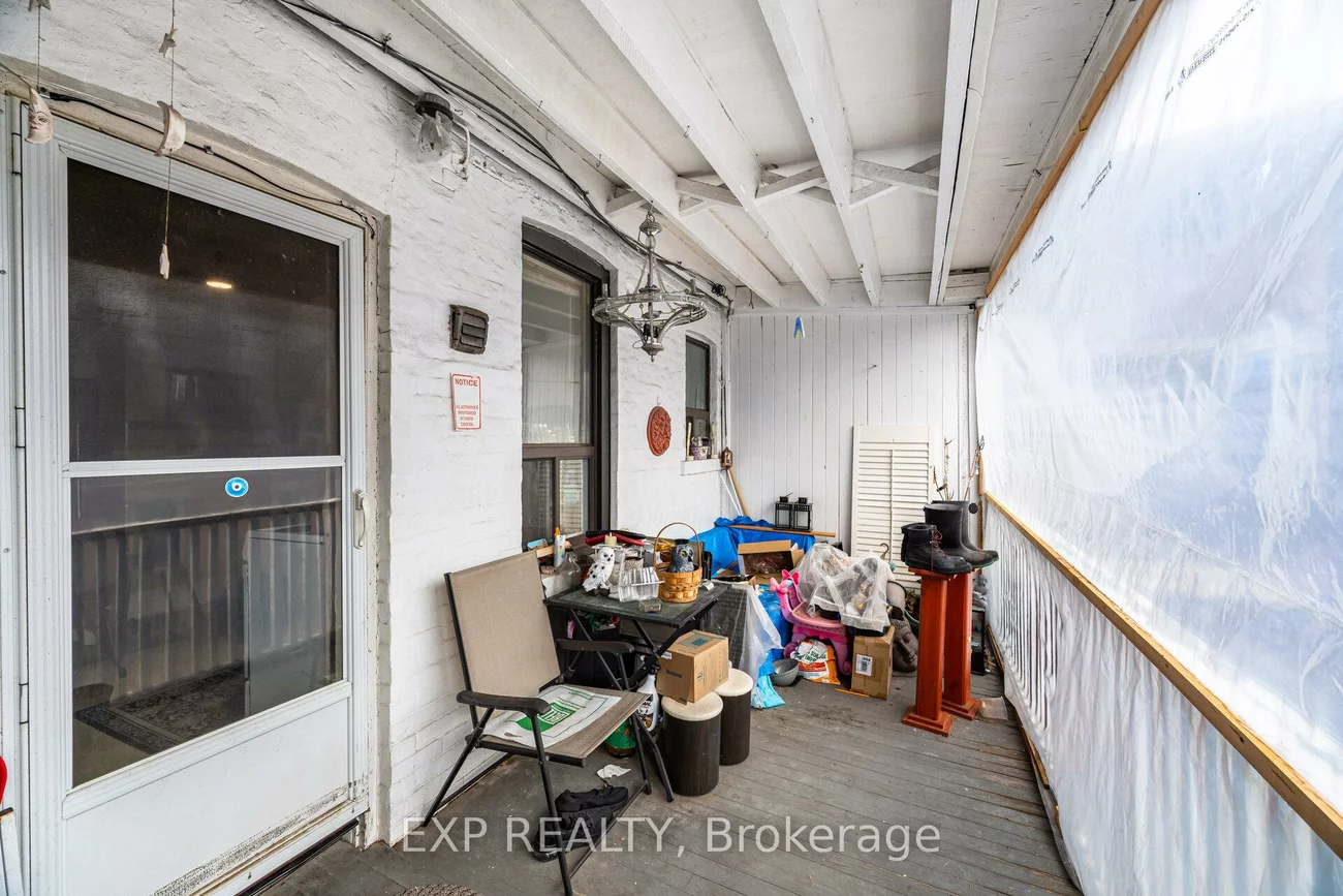 1359, Danforth, Greenwood-Coxwell, Toronto