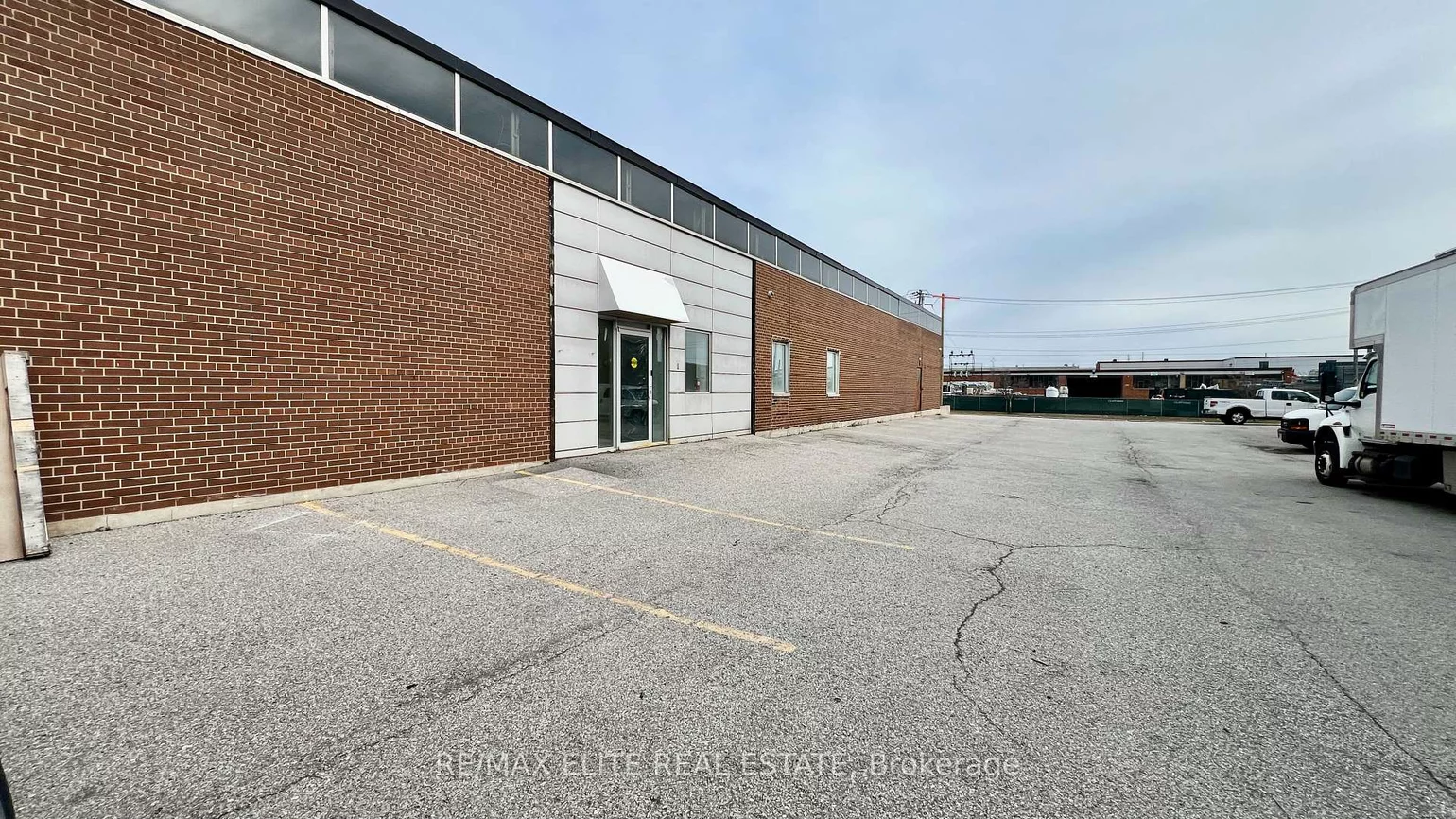 60, Modern, Wexford-Maryvale, Toronto