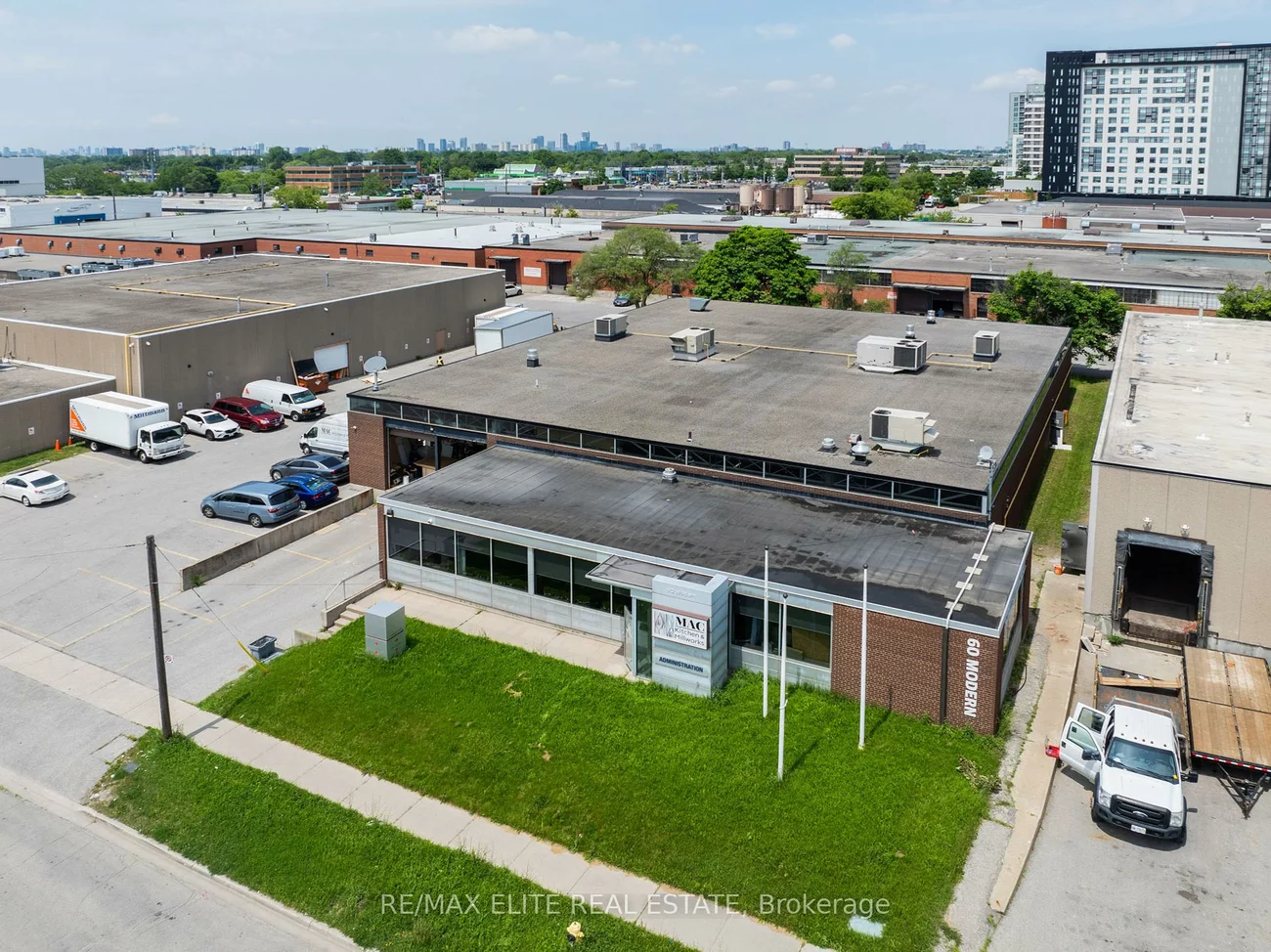 60, Modern, Wexford-Maryvale, Toronto