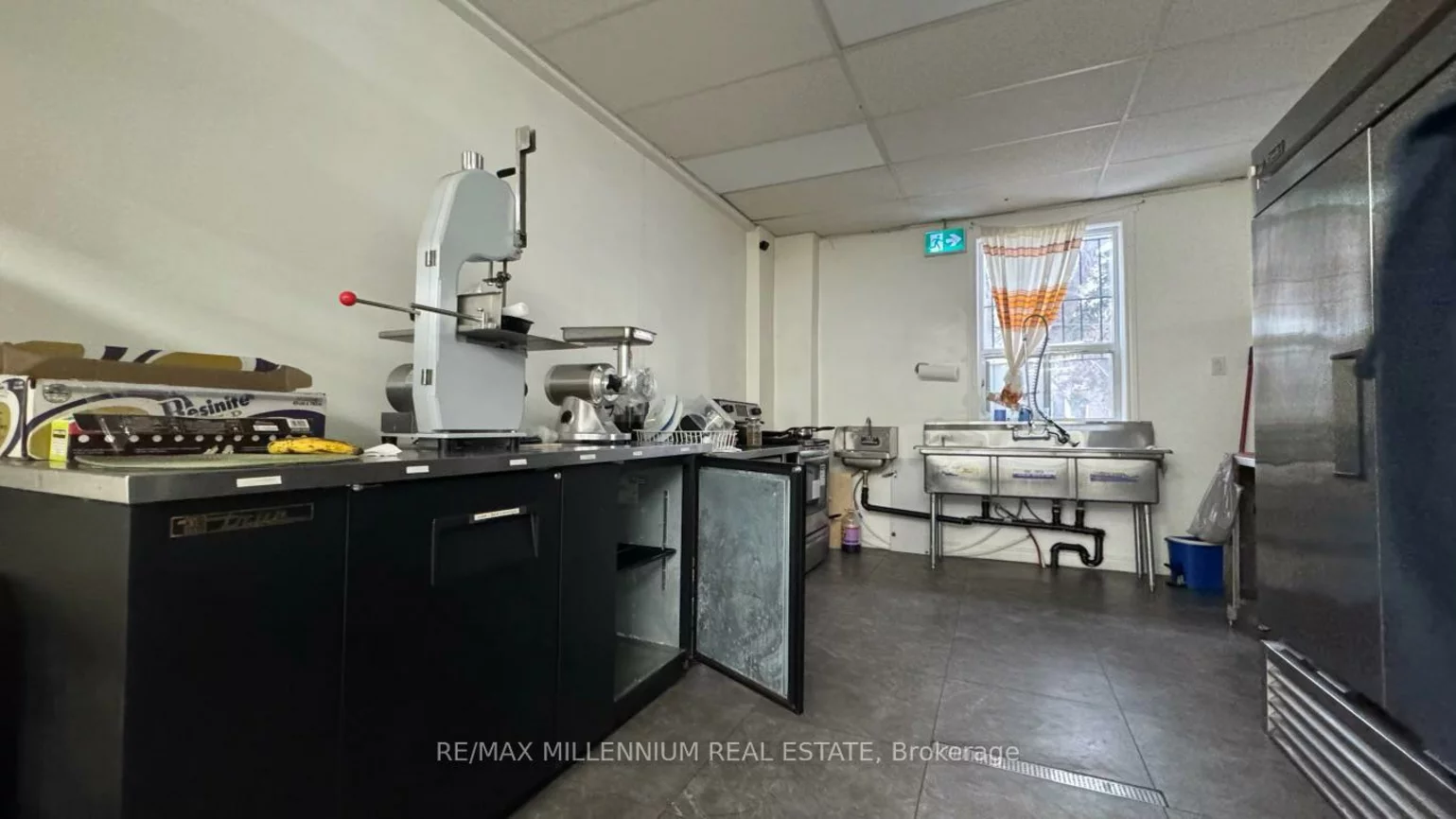 451, Pharmacy Ave, Clairlea-Birchmount, Toronto